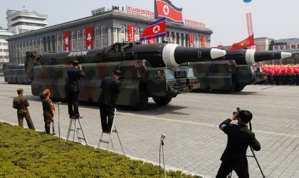 Pyongyang dévoile de nouveaux missiles lors du défilé militaire